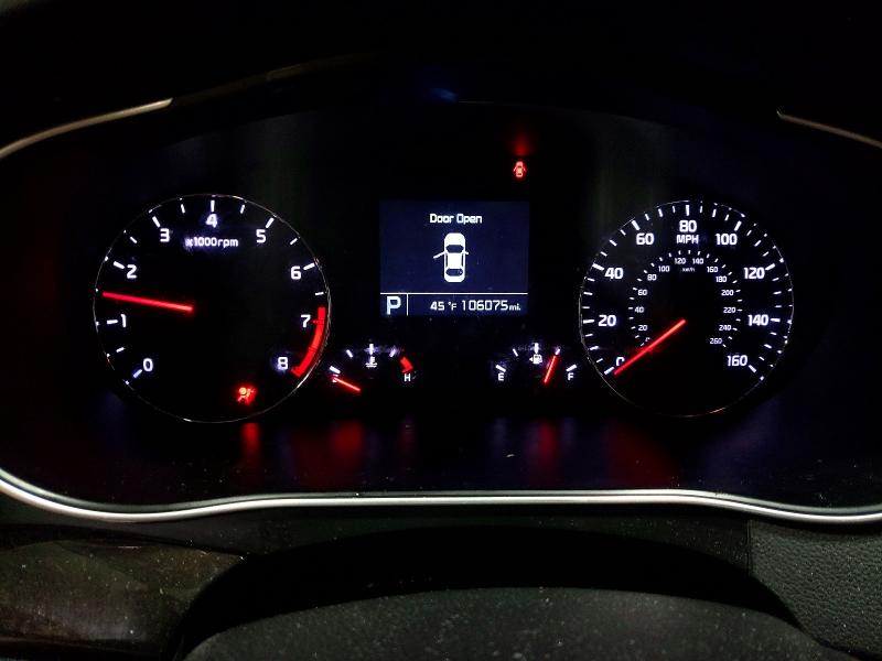 Photo 9 from auction – 2016 KIA CADENZA LU with VIN KNALN4D71G5208072