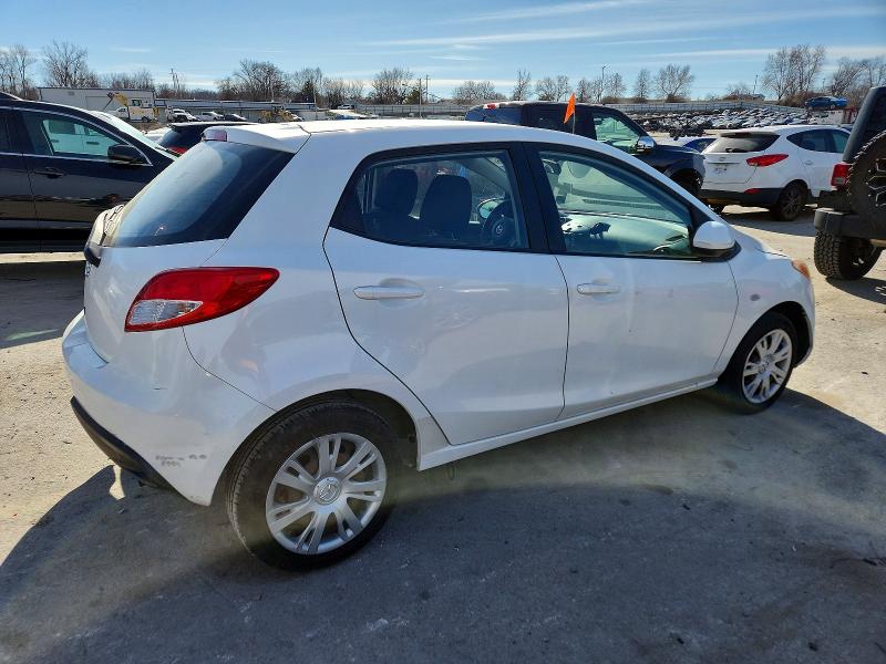 Photo 3 from auction – 2011 MAZDA MAZDA2 with VIN JM1DE1HY5B0129437