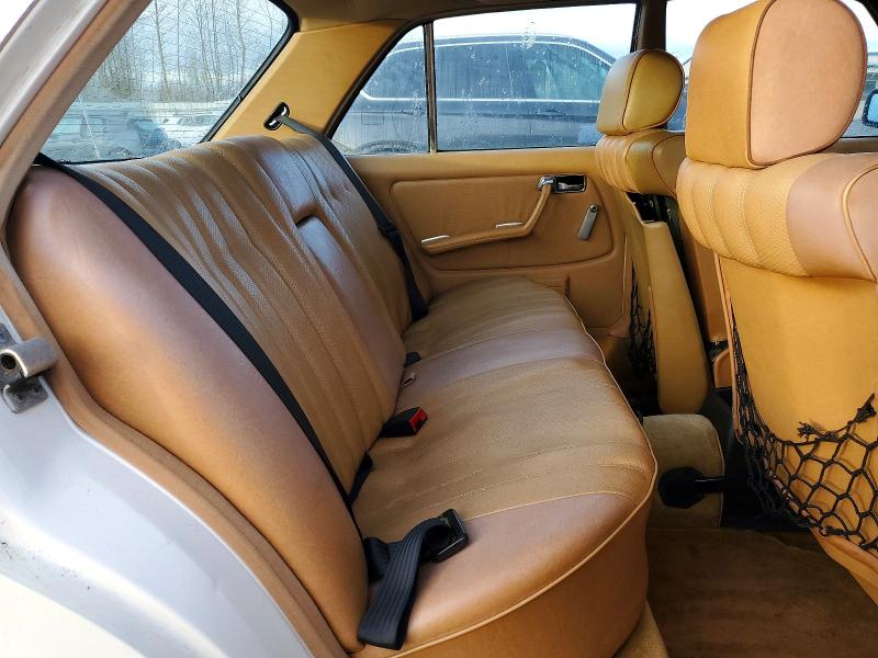 Photo 10 from auction – 1983 MERCEDES-BENZ 240 D with VIN WDBAB23A2DB404831