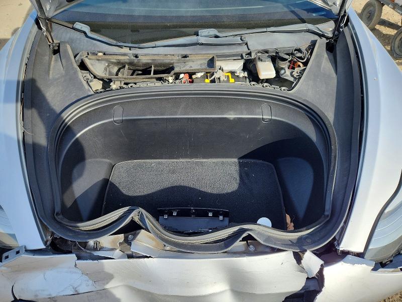 Photo 11 from auction – 2017 TESLA MODEL 3 with VIN 5YJ3E1EA4HF001834