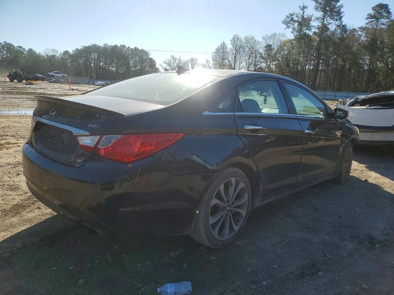 Photo 3 from auction – 2013 HYUNDAI SONATA with VIN 5NPEC4AB7DH755644