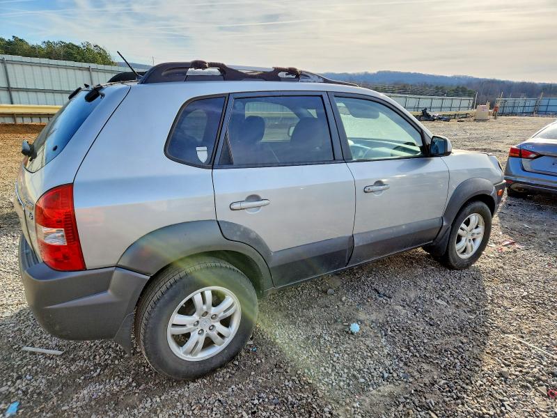 Photo 3 from auction – 2008 HYUNDAI TUCSON with VIN KM8JN12D98U814465