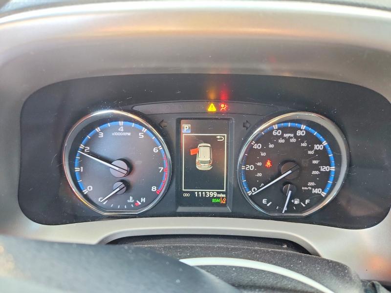 Photo 9 from auction – 2018 TOYOTA RAV4 LIMIT with VIN 2T3DFREV1JW744759