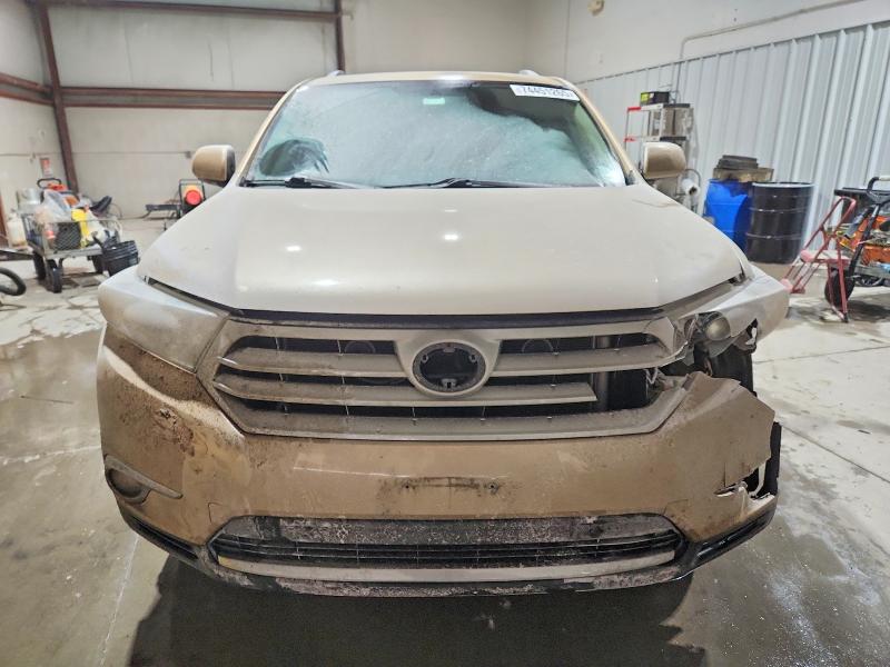 Photo 5 from auction – 2011 TOYOTA HIGHLANDER with VIN 5TDDK3EH4BS079622
