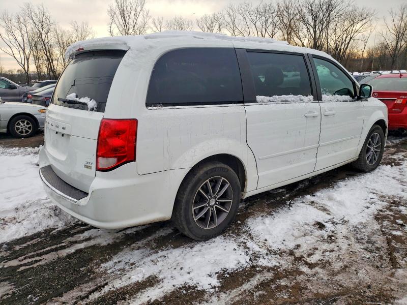 Photo 3 from auction – 2017 DODGE GRAND CARA with VIN 2C4RDGCG5HR624312