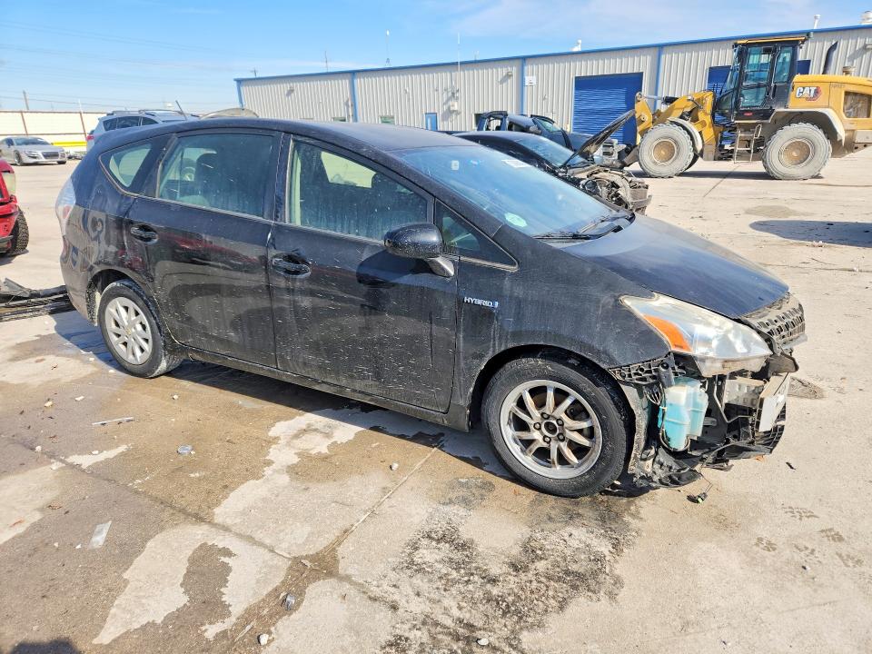 Photo 4 from auction – 2014 TOYOTA PRIUS V with VIN JTDZN3EU8EJ010413