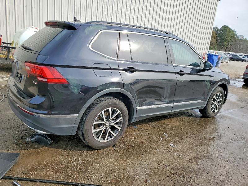 Photo 3 from auction – 2018 VOLKSWAGEN TIGUAN SE with VIN 3VV3B7AX0JM220105