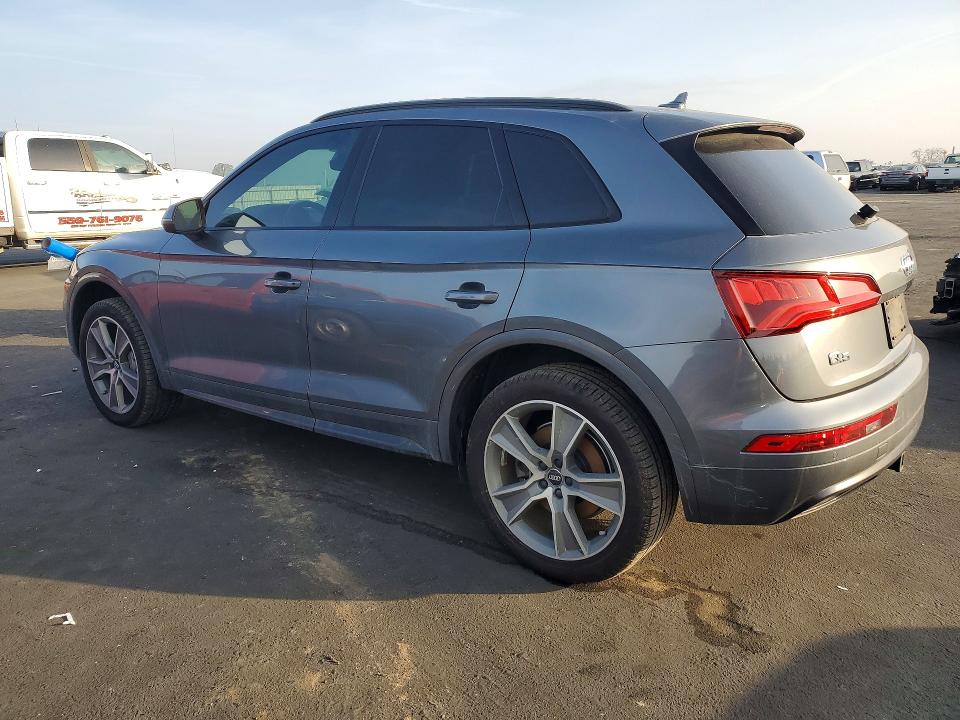 Photo 2 from auction – 2020 AUDI Q5 PREMIUM with VIN WA1BNAFY4L2076885