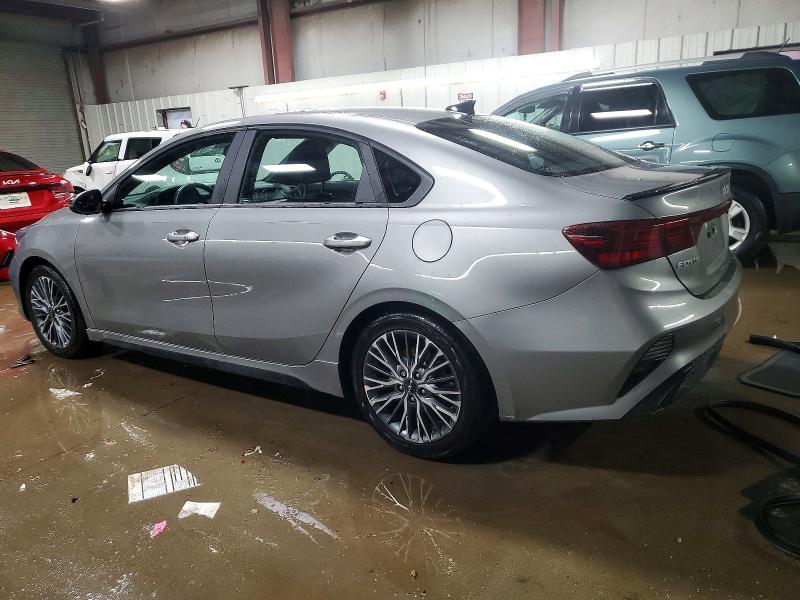 Photo 2 from auction – 2022 KIA FORTE GT L with VIN 3KPF54AD5NE481804
