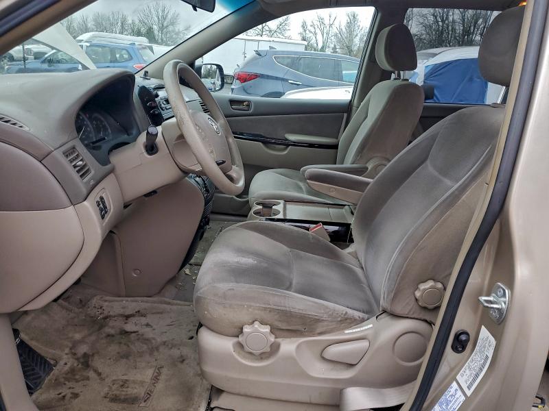 Photo 7 from auction – 2004 TOYOTA SIENNA LE with VIN 5TDBA23C24S026920