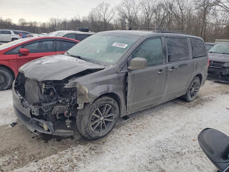 DODGE GRAND CARA 2018 with VIN 2C4RDGEG1JR222080 - Photo from auction
