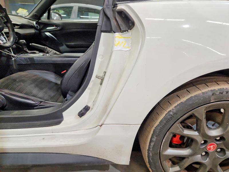 Photo 12 from auction – 2017 FIAT 124 SPIDER with VIN JC1NFAEK0H0113623