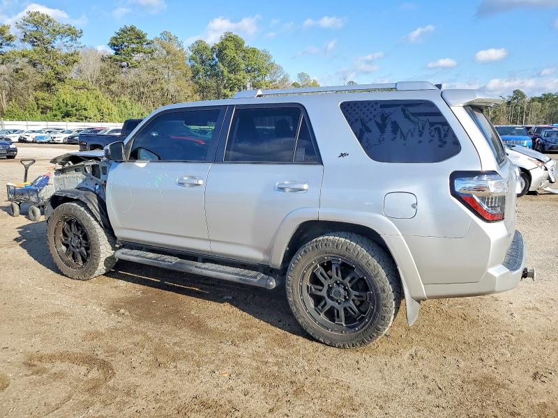 Photo 2 from auction – 2017 TOYOTA 4RUNNER SR with VIN JTEZU5JR3H5153018