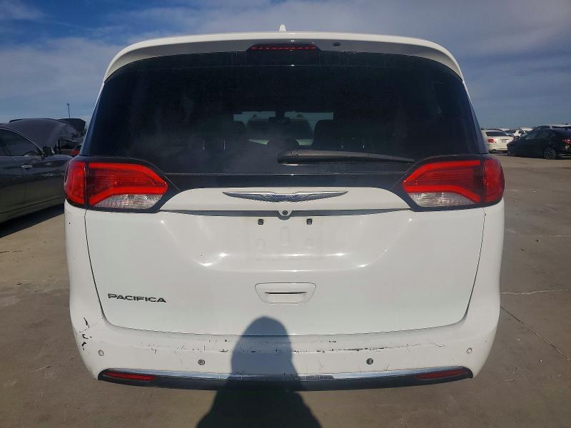 Photo 6 from auction – 2019 CHRYSLER PACIFICA T with VIN 2C4RC1BG8KR537139