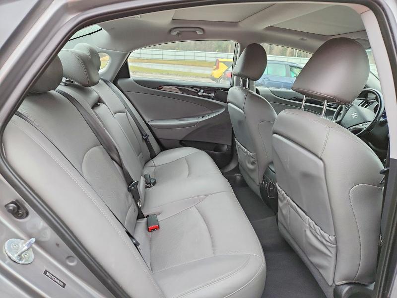 Photo 10 from auction – 2014 HYUNDAI SONATA with VIN 5NPEC4AC3EH843553