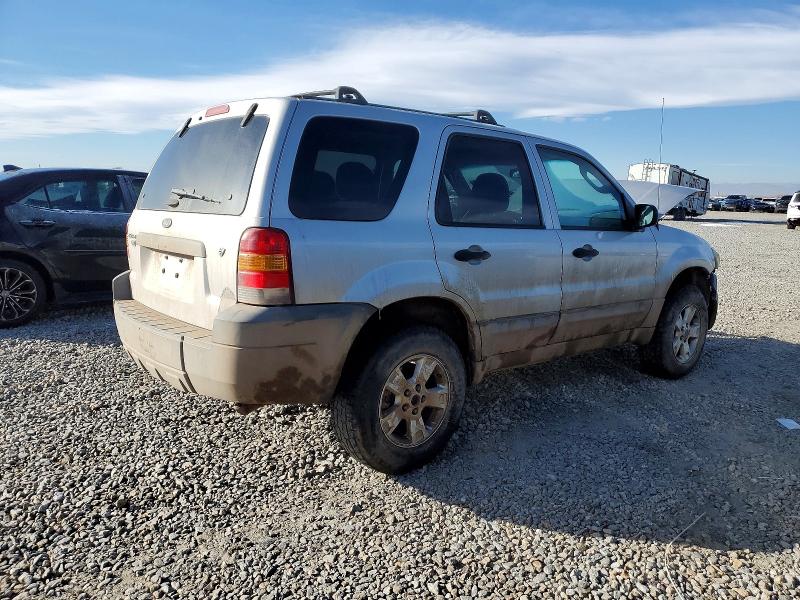 Photo 3 from auction – 2005 FORD ESCAPE XLT with VIN 1FMYU93105KE16072