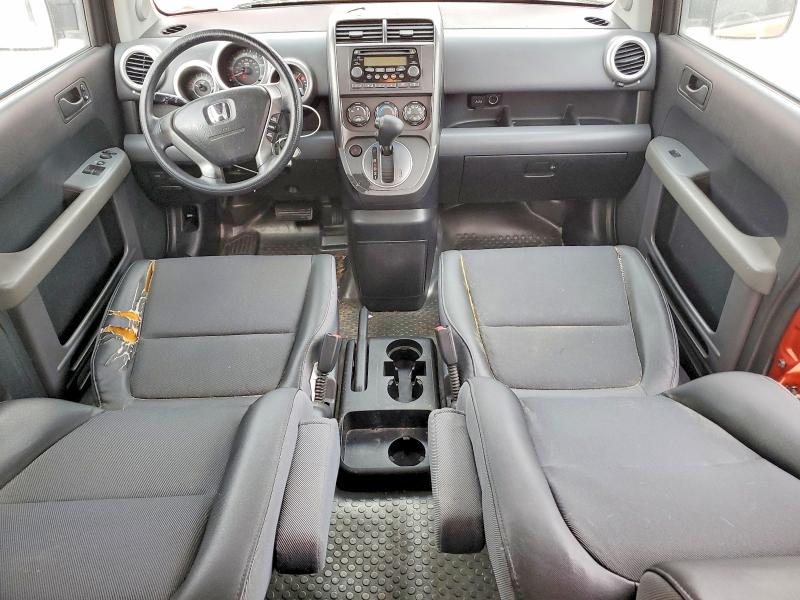 Photo 8 from auction – 2005 HONDA ELEMENT with VIN 5J6YH18695L001111