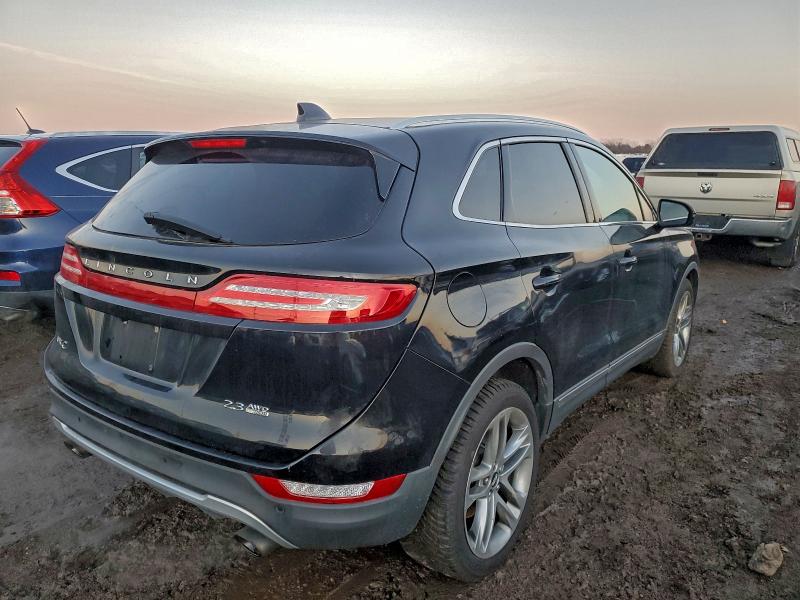 Photo 3 from auction – 2016 LINCOLN MKC RESERV with VIN 5LMTJ3DH5GUJ30461