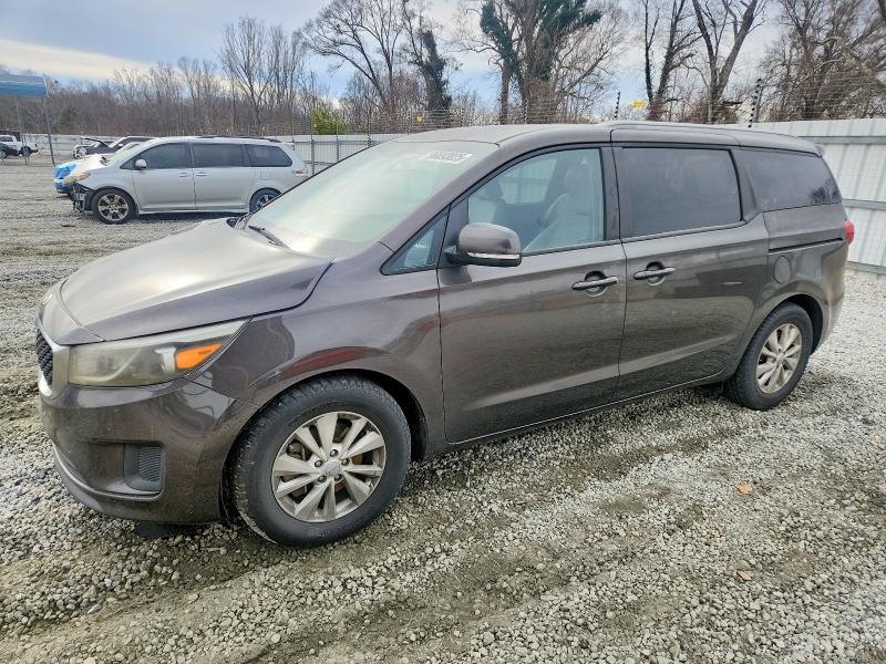 KIA SEDONA LX 2016 with VIN KNDMB5C16G6166155 - Photo from auction