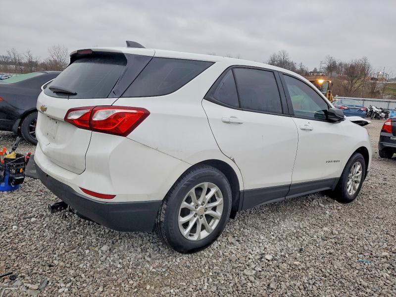 Photo 3 from auction – 2019 CHEVROLET EQUINOX with VIN 2GNAXHEV2K6282095
