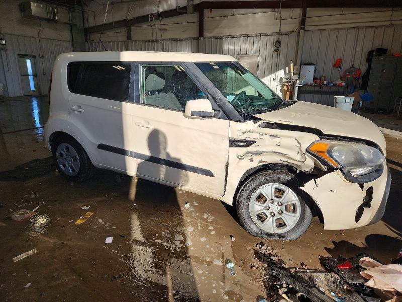 Photo 4 from auction – 2013 KIA SOUL with VIN KNDJT2A52D7757061