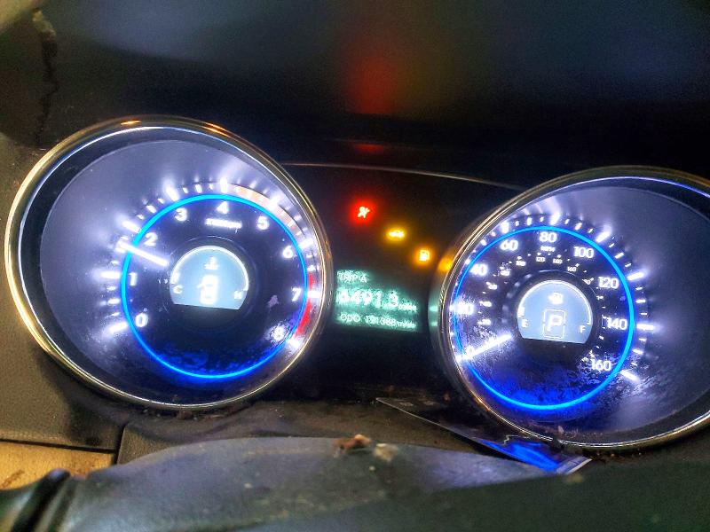 Photo 9 from auction – 2011 HYUNDAI SONATA with VIN 5NPEB4AC2BH124034