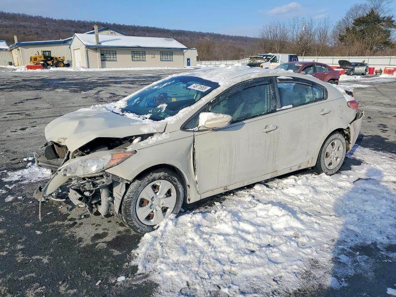 KIA FORTE 2015 with VIN KNAFK4A65F5292526 - Photo from auction