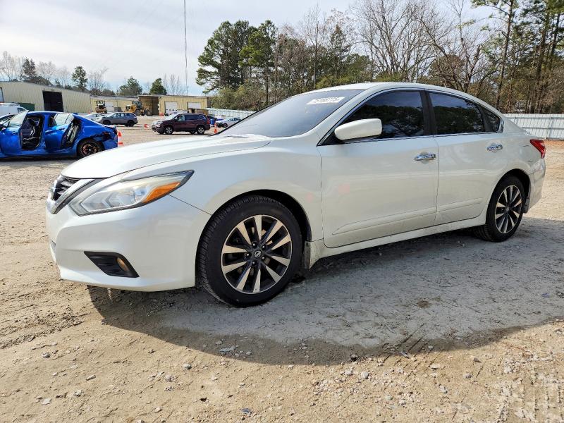 NISS ALTIMA 2017 with VIN 1N4AL3AP4HC272379 - Photo from auction