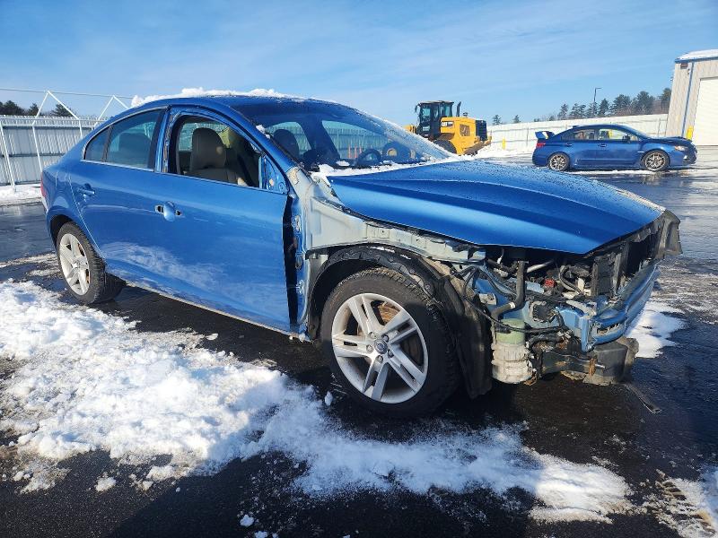 Foto 4 de la subasta – 2014 VOLVO S60 con VIN YV1612FSXE2277191