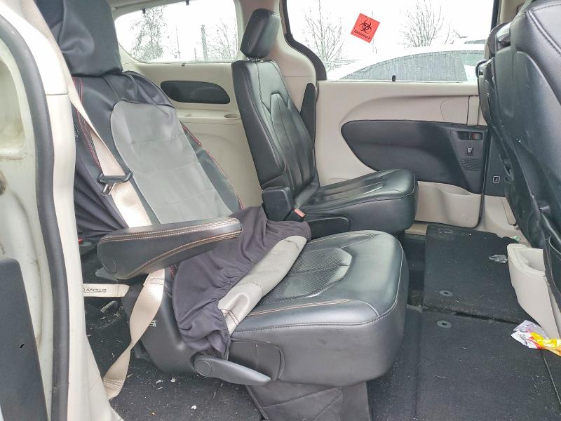 Photo 11 from auction – 2017 CHRYSLER PACIFICA T with VIN 2C4RC1EG7HR570198