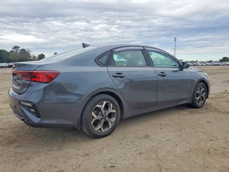Photo 3 from auction – 2020 KIA FORTE with VIN 3KPF24AD2LE192496