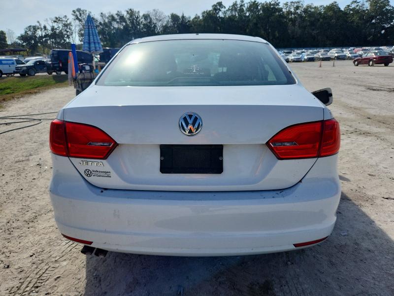 Photo 6 from auction – 2014 VOLKSWAGEN JETTA BASE with VIN 3VW2K7AJ9EM411062