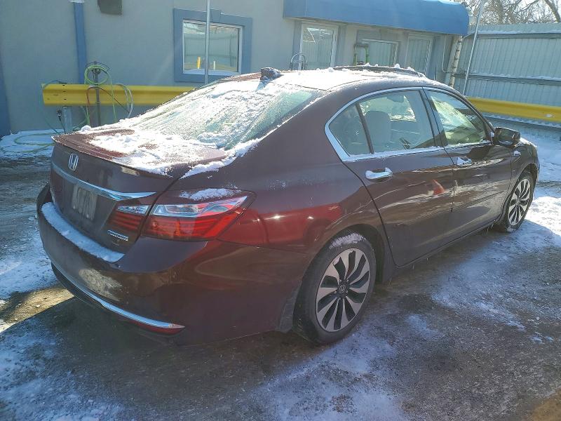 Photo 3 from auction – 2017 HONDA ACCORD with VIN JHMCR6F5XHC013078