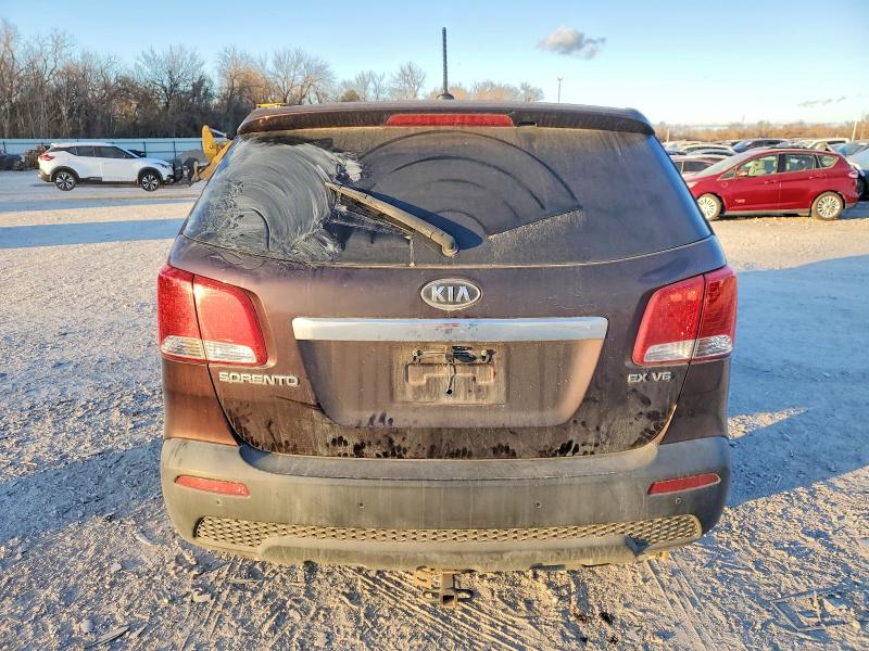 Photo 6 from auction – 2011 KIA SORENTO EX with VIN 5XYKUDA23BG026061