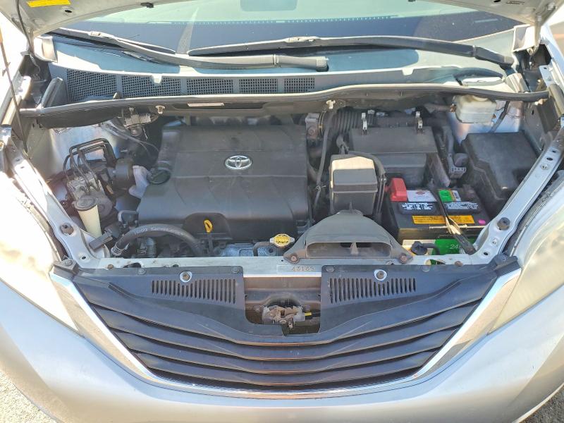 Photo 12 from auction – 2011 TOYOTA SIENNA with VIN 5TDKK3DC6BS046389