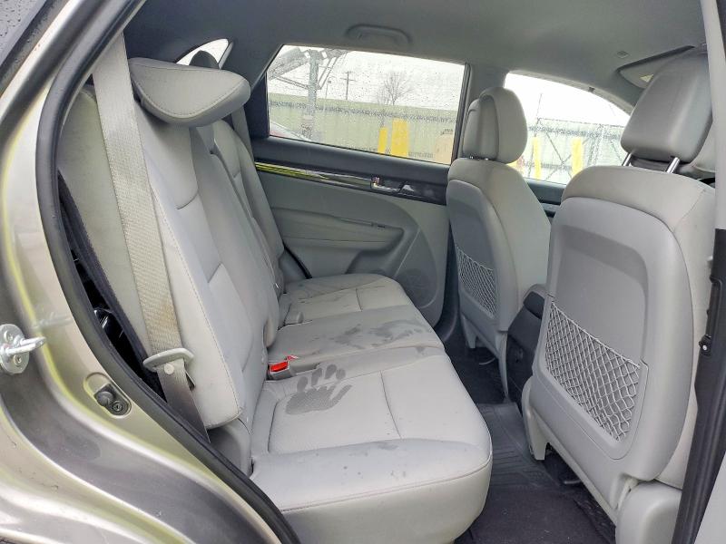 Photo 11 from auction – 2013 KIA SORENTO LX with VIN 5XYKTCA64DG417447