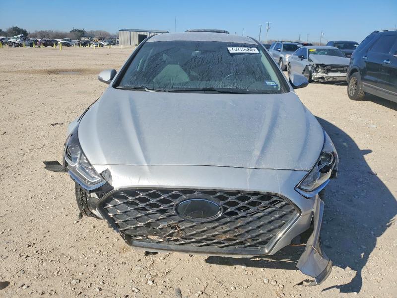 Photo 5 from auction – 2019 HYUNDAI SONATA LIM with VIN 5NPE34AF0KH818275