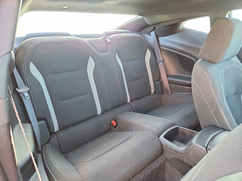 Photo 10 from auction – 2019 CHEVROLET CAMARO with VIN 1G1FB1RX8K0135569