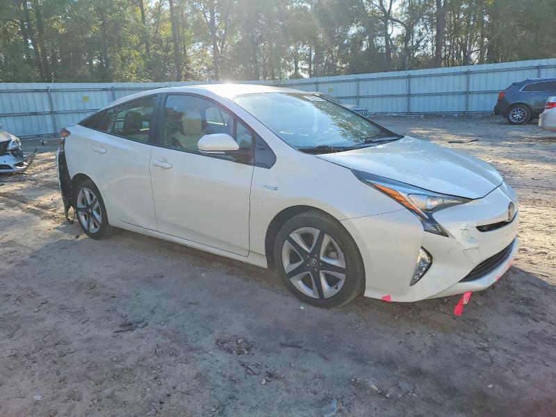 Photo 4 from auction – 2017 TOYOTA PRIUS with VIN JTDKARFU8H3051437