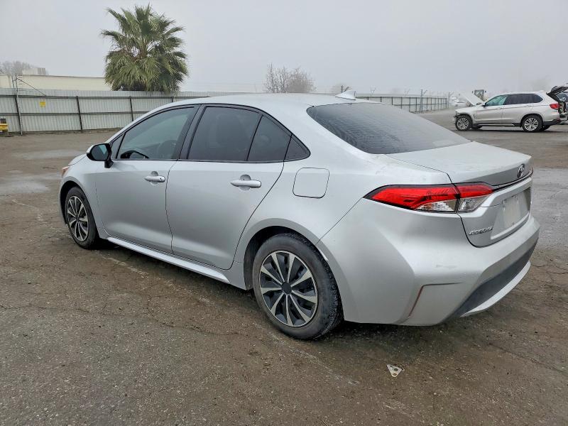 Photo 2 from auction – 2020 TOYOTA COROLLA LE with VIN JTDEPRAE5LJ101923