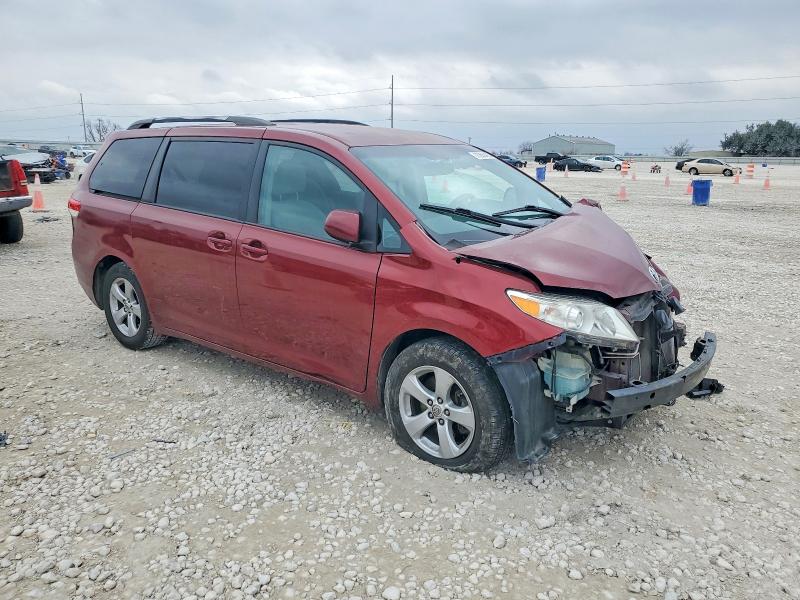 Photo 4 from auction – 2013 TOYOTA SIENNA with VIN 5TDKK3DC6DS296184