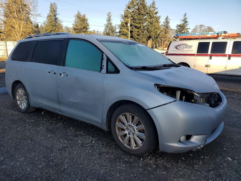 Photo 4 from auction – 2011 TOYOTA SIENNA XLE with VIN 5TDDK3DC4BS022827
