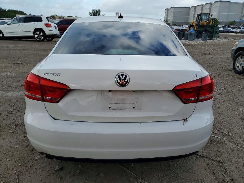 Photo 6 from auction – 2015 VOLKSWAGEN PASSAT with VIN 1VWAS7A31FC067288