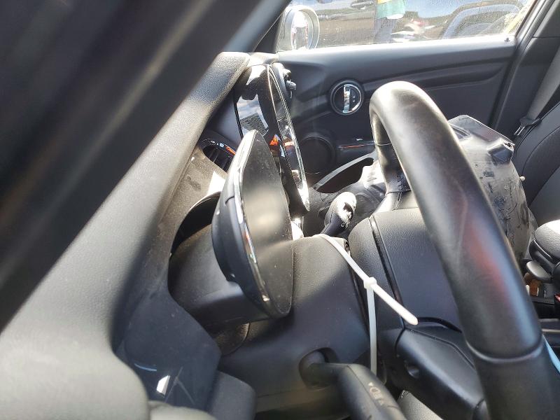 Photo 9 from auction – 2022 MINI COOPER with VIN WMW33DK06N2R90945