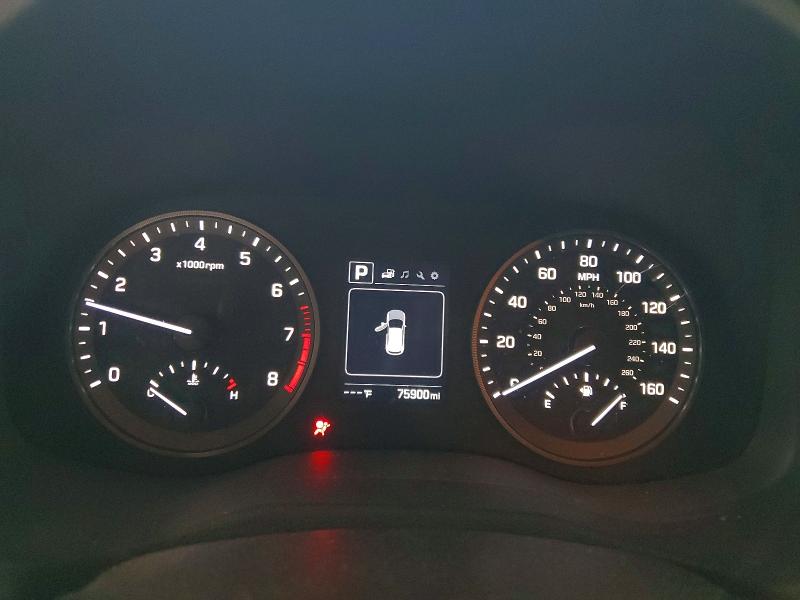 Photo 9 from auction – 2018 HYUNDAI TUCSON SE with VIN KM8J2CA43JU816692