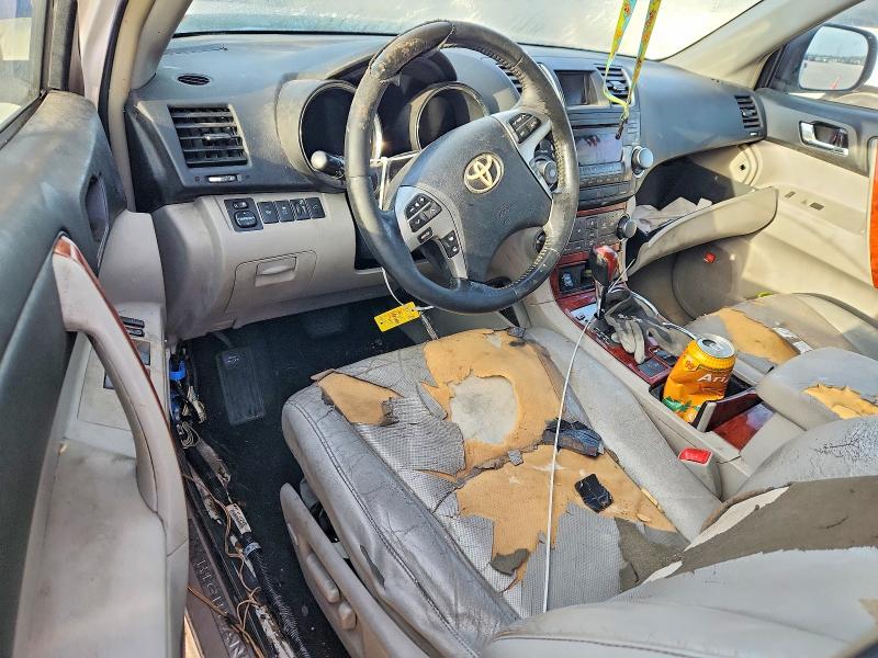 Photo 8 from auction – 2011 TOYOTA HIGHLANDER with VIN 5TDYK3EH4BS039431