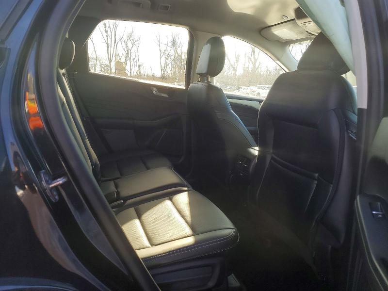 Photo 11 from auction – 2021 FORD ESCAPE with VIN 1FMCU9H60MUB15125