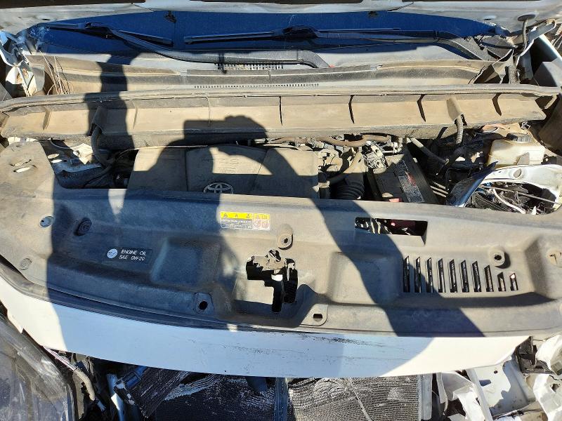 Photo 12 from auction – 2021 TOYOTA HIGHLANDER with VIN 5TDCZRAH8MS038686