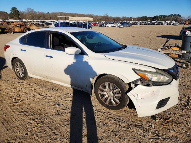 Photo 4 from auction – 2016 NISSAN ALTIMA with VIN 1N4AL3AP5GN368069