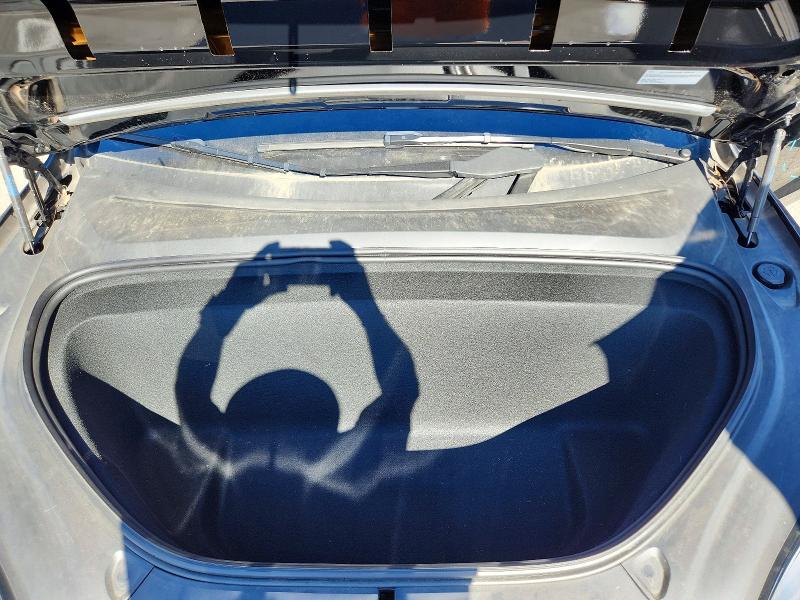 Photo 12 from auction – 2023 TESLA MODEL X with VIN 7SAXCBE5XPF399858